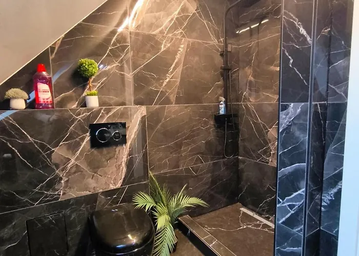 Schwert Loft S73 Free Parking & Wifi *